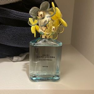 Daisy Marc Jacobs Eau So Fresh Skies Perfume